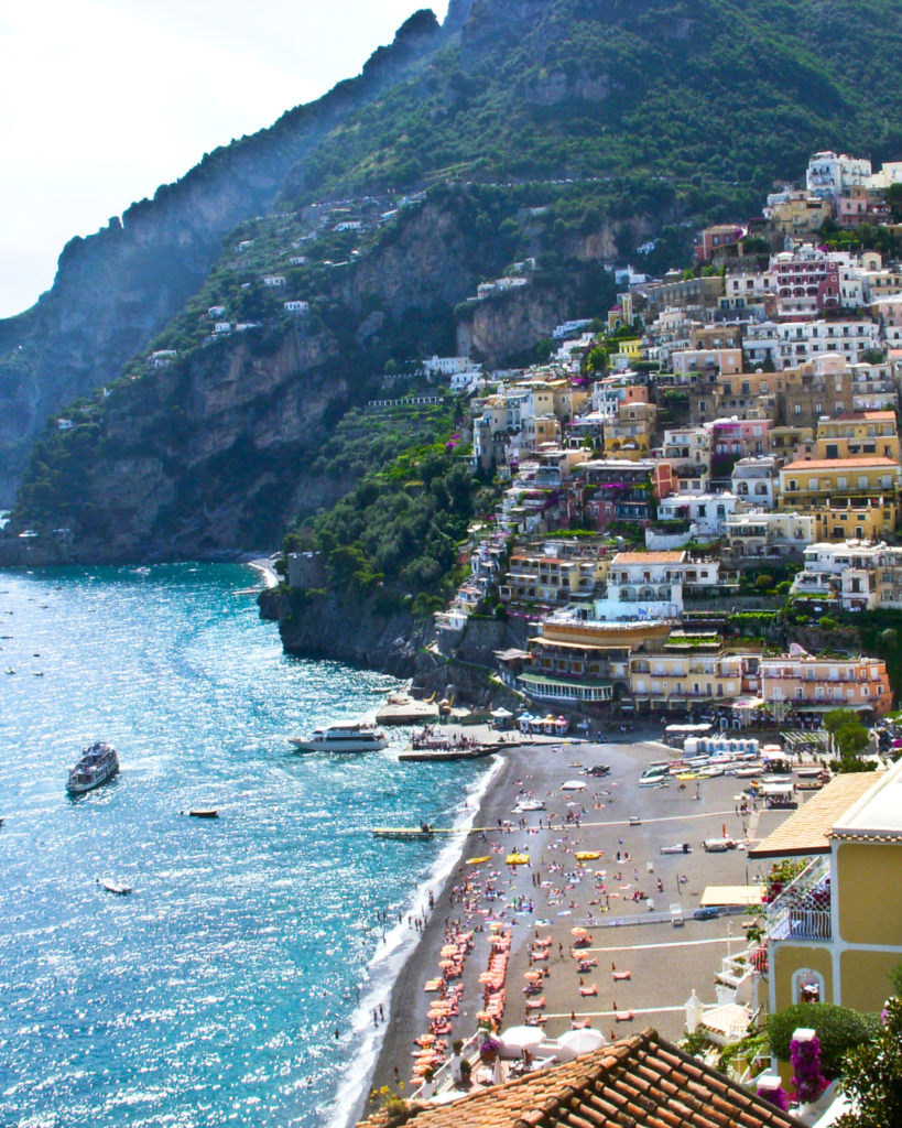 Boat trips to the Amalfi coast in italy from sorrento 