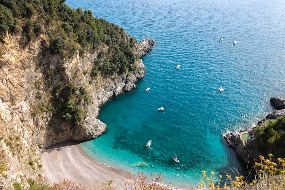 best-beaches-amalfi-coast-by-boat