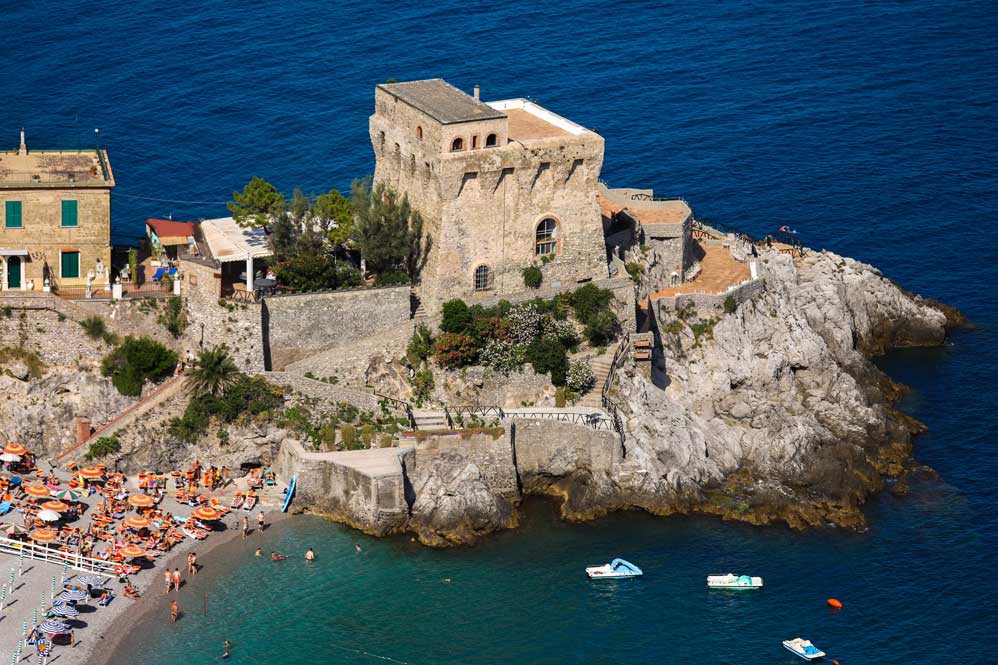 hidden-beaches-amalfi-coast