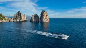luxury-boat-tour-in-capri