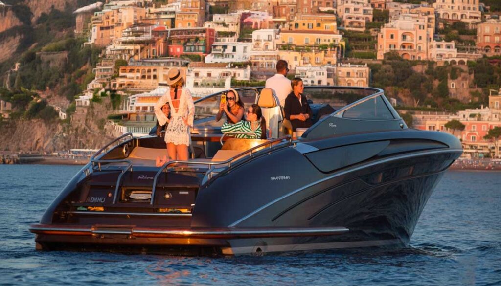 luxury-boat-tour-in-sorrento