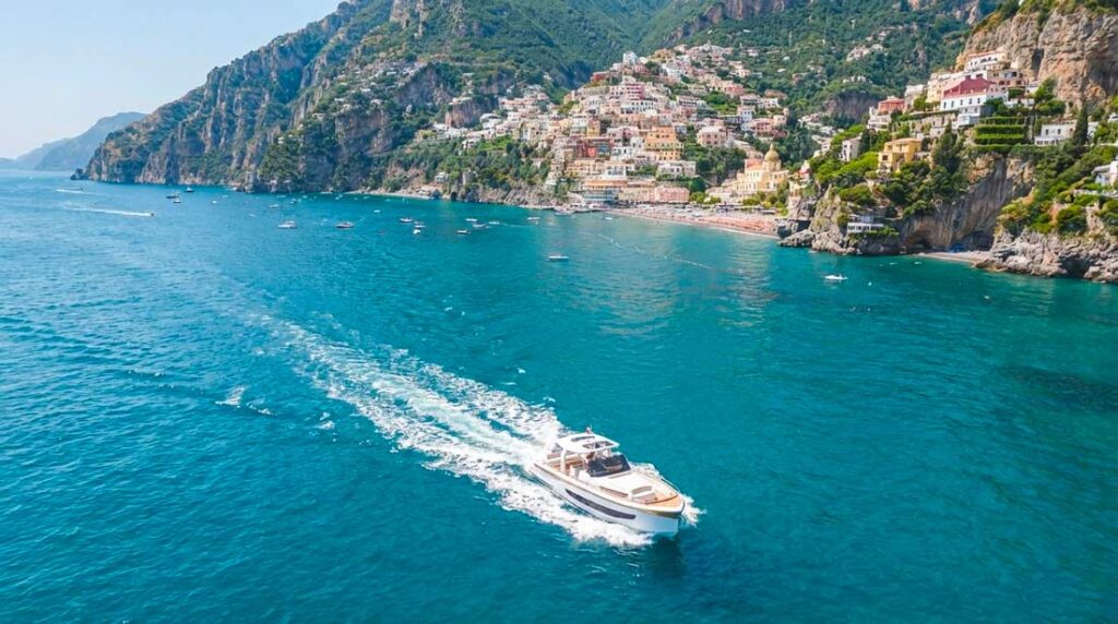 luxury-yacht-charter-on-amalfi-coast