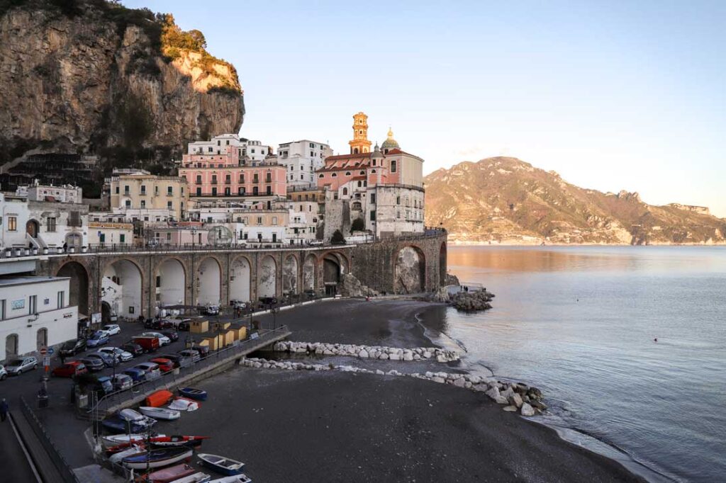 where-to-stay-in-atrani