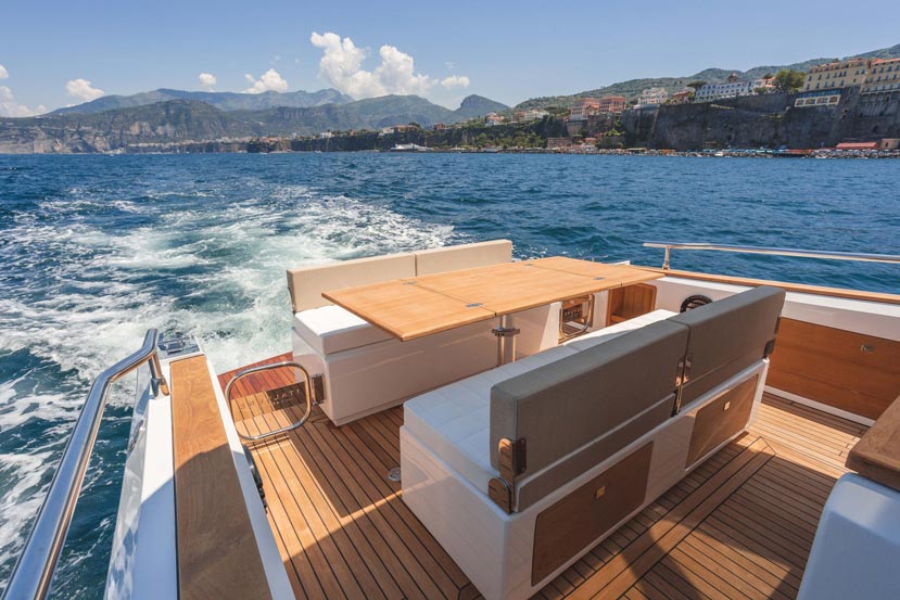 italyure-38-yacht-amalfi-coast-dream