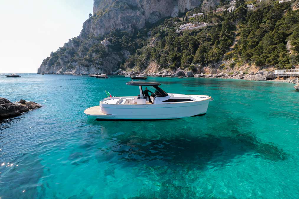 luxury-yacht-charter-amalfi-coast